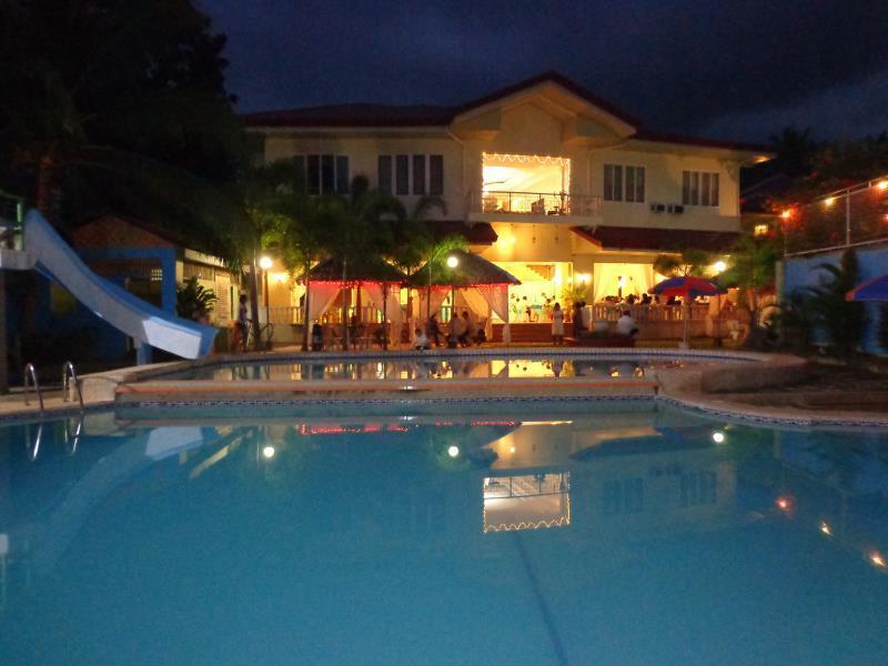 Blue Pot Family Resort Dalaguete Extérieur photo